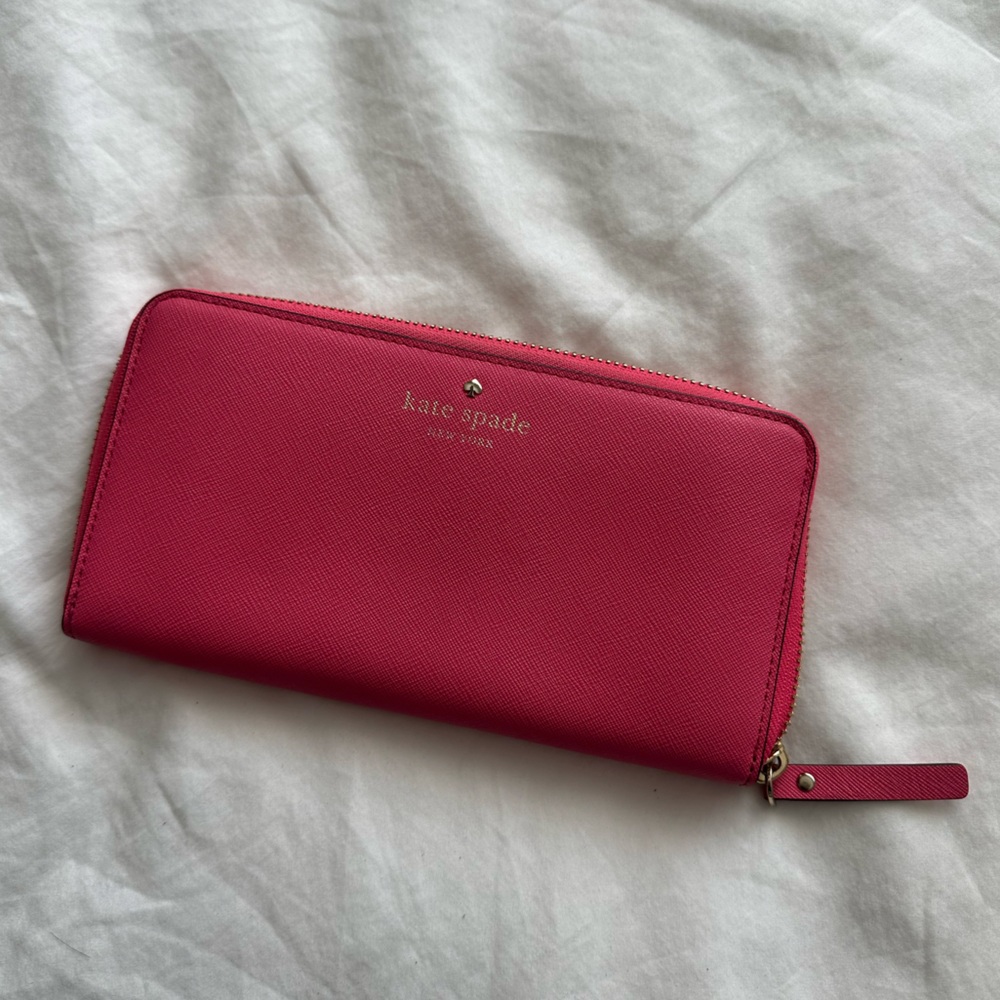 Kate Spade Fuchsia Wallet
